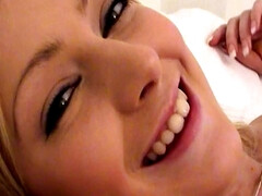 Kont, Grote mammen, Blond, Masturbatie, Naakt, Kut duiken, Tieten likken, Speelgoed