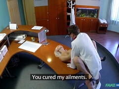 素人, ブロンド, 医者, なめる, オマンコ, おもらし, ユニフォーム, のぞき