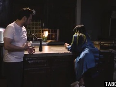 Blasen, Kehlenfick, Hardcore, Latina, Milf, Rau, Tätowierung