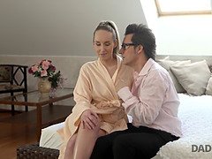 ブロンド, フェラチオ, ヨーロピアン, 手コキする, Hd, キス, 自然山雀, オッパイの