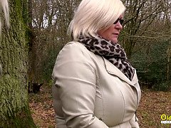 Mooi, Blond, Vingeren, Lesbisch, Masturbatie, Rijpe lesbienne, Moeder, Kut duiken