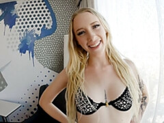 Schlafzimmer, Blondine, Natürlichen titten, Kurzes haar, Dürr, Tätowierung, Jungendliche (18+), Titten