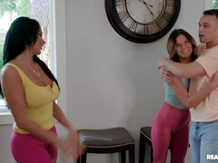 デカパイ, フェラチオ, 茶髪の, チン, 手コキする, なめる, 淫乱熟女, オマンコ