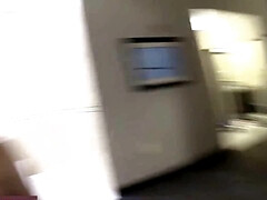 素人, デカパイ, 手コキする, 熟年, 淫乱熟女, オージー, 三人, オッパイの