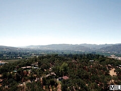 Большие сиськи, Минет, Брюнетки, Грудастые, Семяизвержение, Секс без цензуры, Порнозвезда, Сиськи