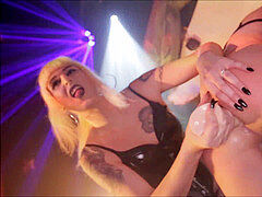 Sadomasoquismo, Morena, Tacones, Transexual, Esclavo, Tatuaje, Juguetes