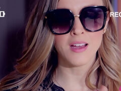 茶髪の, キス, レズビアン, なめる, オナニー, 淫乱熟女, ストッキング, ストリッピング