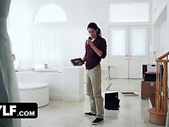 デカチン, 着衣女と全裸男, フォアサム, なめる, 淫乱熟女, 自然山雀, オージー, オマンコ