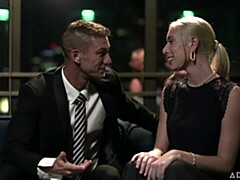 Culo grande, Verga grande, Tetas grandes, Rubia, Mamada, Cabello corto, Flaco, Adolescente