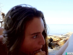 Cul, Plage, Gros seins, Bikini, Sucer une bite, Brunette brune, Hard, De plein air