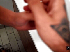 浴室, フェラチオ, 毛深い, ラティーナ