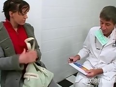 Mamada, Morena, Médico, Alemán, Hd, Afeitado, Medias largas, Trio