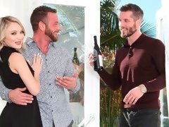 Анальный секс, Блондинки, Минет, Застукали, Семяизвержение, Мастурбация, Два парня и девушка, Втроем