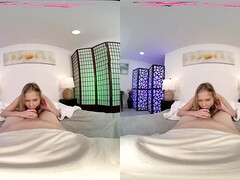 Blondine, Blasen, Verrückt, Hd, Zierlich, Muschi, Schlampe, Flotter dreier