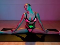 Grosse titten, Fingern, Lecken, Masturbation, Muschi, Rasiert, Jungendliche (18+), Titten