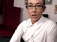 Amateur, Gros cul, Grosse bite, Brunette brune, Branlette thaïlandaise, Masturbation, Mère que j'aimerais baiser, Cheveux courts