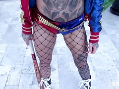 Grosse bite, Gros seins, Sucer une bite, Plantureuse, Interracial, Chatte, Tatouage, Nénés