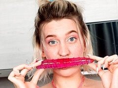 ブロンド, 毛深い, 手コキする, キッチン, オナニー, 一人, ストリッピング, おもちゃ