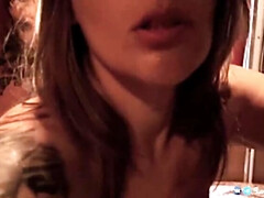 Leie, Grosser arsch, Grosse titten, Blasen, Im freien, Pov, Russisch, Zug