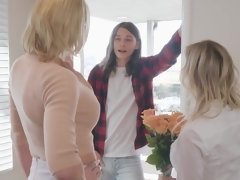 Grote mammen, Pijpbeurt, Oudere vrouw, Stel, Hd, Likken, Moeder die ik wil neuken, Kut duiken