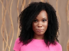 Noire, Sucer une bite, En levrette, Noir ébène, Branlette thaïlandaise, Interracial, Embrassement, Dénudage