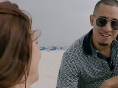 Grosse bite, Gros seins, Sucer une bite, Voiture, Cocu, Hd, Seins naturels, Épouse