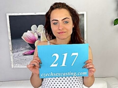 Enthousiasteling, Grote kont, Grote lul, Pijpbeurt, Hondjeshouding, Roodharige vrouw, Tiener, Tieten likken