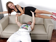 18 ans, Cul, Grosse bite, En levrette, Interracial, Seins naturels, Maigrichonne, Adolescente