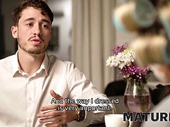 Gros seins, Blonde, Femme couguar, Français, Hard, Mature, Seins naturels, Séduite