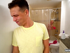 Большие сиськи, Блондинки, Грудастые, Милф, Мамочка, Русские, Короткая стрижка, Душ