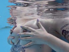 Erotisch, Hardcore, Pool, Pornostars, Öffentlich, Erotischer film, Tätowierung, Jungendliche (18+)