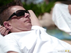 お尻, デカ尻, デカパイ, ぽちゃ, 淫乱熟女, アウトドア, プール, オッパイの