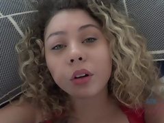 素人, ブロンド, 足コキ, 彼女, 手コキする, オイル, オーガズム, 小柄