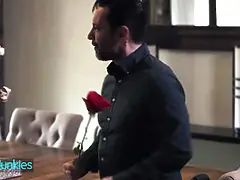 Брюнетки, Хд, Чудовищные размеры, Кричащие, Сиськи