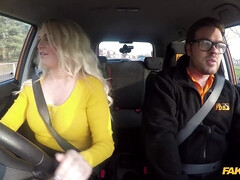 Gros seins, Blonde, Sucer une bite, Voiture, Queue, Branlette thaïlandaise, Léchez, De plein air