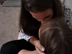 Amateur, Nana, Fétiche, Fétiche des pieds, Bâillonner, Pov, Tatouage, Plan cul à trois