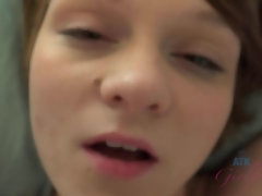 Enthousiasteling, Vingeren, Vriendin, Handbeurt, Olie, Orgasme, Gezichtspunt, Slapen