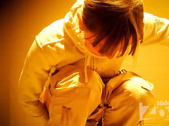 Muschi, Spion, Toilette