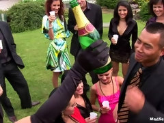 Bekleidet, Spermaladung, Lesbisch, Orgie, Party, Satin, Swingers, Nass