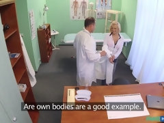 Любители, Большие сиськи, Доктор, Собачьи, Пальцем, Лизание, Киски, Униформа