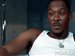 Grosse bite, Noire, Sucer une bite, Tir de sperme, En levrette, Homosexuelle, Branlette thaïlandaise, Interracial