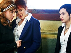 浴室, レズビアン, なめる, 下着, 自然山雀, ガリガリ, ストリッピング, オッパイの