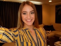 ブロンド, フェラチオ, バック, 手コキする, ハメ撮り, 剃毛, ストリッピング, ティーン