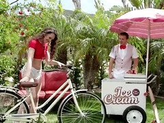 Culo, Chica, Mamada, Morena, Estilo perrito, Natural, Adolescente, Tetas