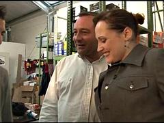 Anal, Sucer une bite, Brunette brune, Branlette thaïlandaise, Hard, Mature, Belle mère, Adolescente