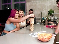 Gros cul, Gros seins, Doigter, Lesbienne, Léchez, Lingerie, Mère que j'aimerais baiser, Dénudage