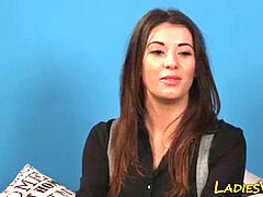 茶髪の, 着衣女と全裸男, フェムドム, ヒール, 陵辱, ストッキング