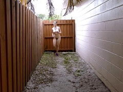 Tussi, Grosser arsch, Behaart, Nackt, Büro, Im freien, Muschi, Titten