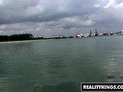 Grosser schwanz, Bikini, Blasen, Hd, Im freien, Zierlich, Jungendliche (18+), Titten