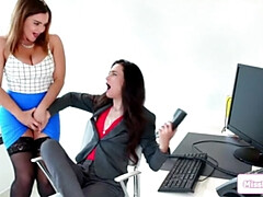 18 ans, Doigter, Lesbienne, Petite femme, Chatte, Rasée